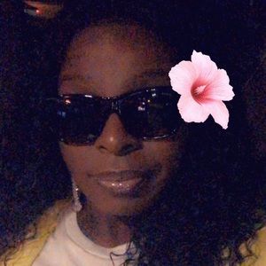 Meet your Posher, Erika